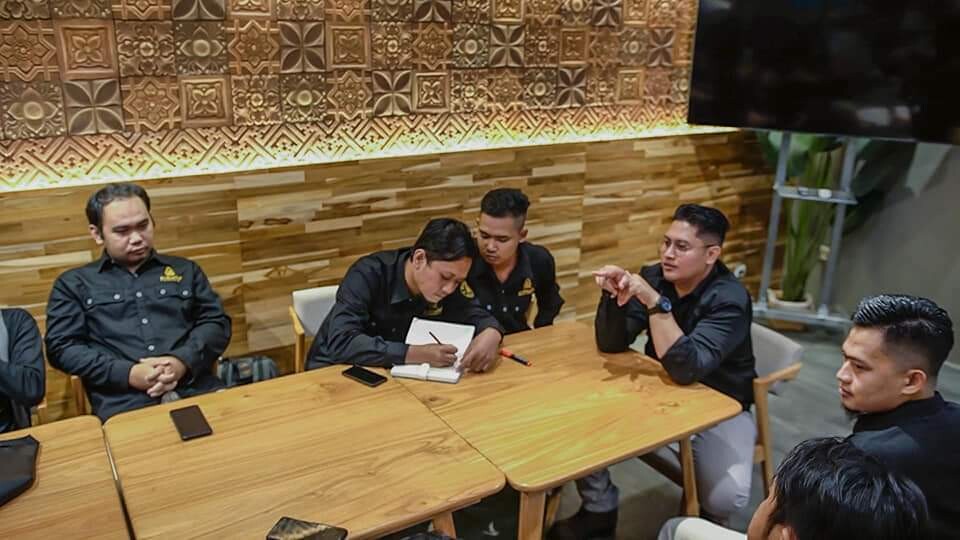 ImagImage of Tentang Kami TEAM 2 Andremeda Pranadja Group